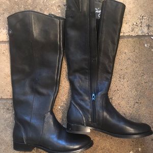 Arturo Chang Boots 8m beautiful thick leather.